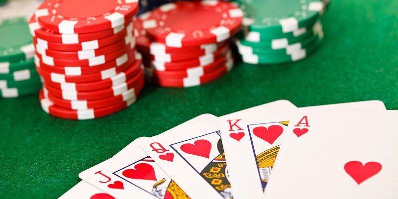 Hướng dẫn cách chơi poker từng bước chuẩn xác 2024